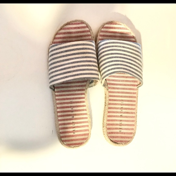 KELLY & KATIE Blue, white red striped slides. GUC - Picture 2 of 3